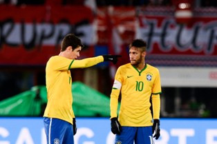 Dunga: Tak Masalah Siapa yang Mengenakan Ban Kapten