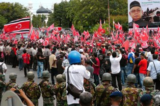 Pemerintah Minta NAD Ubah Bendera 