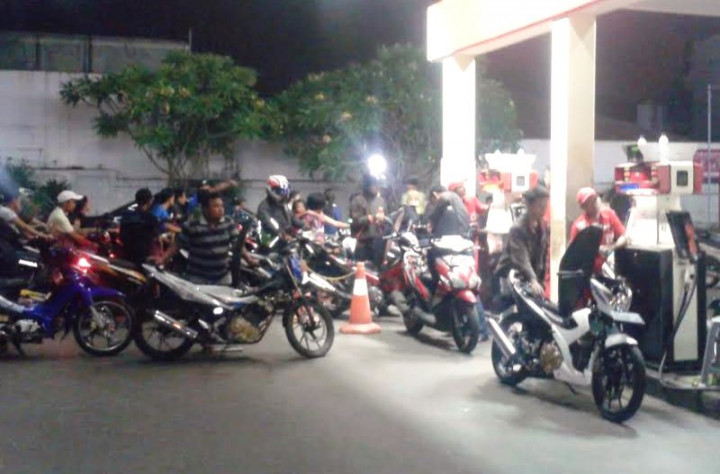 Mega Perintahkan Kader PDIP Dukung Kenaikan Harga  BBM