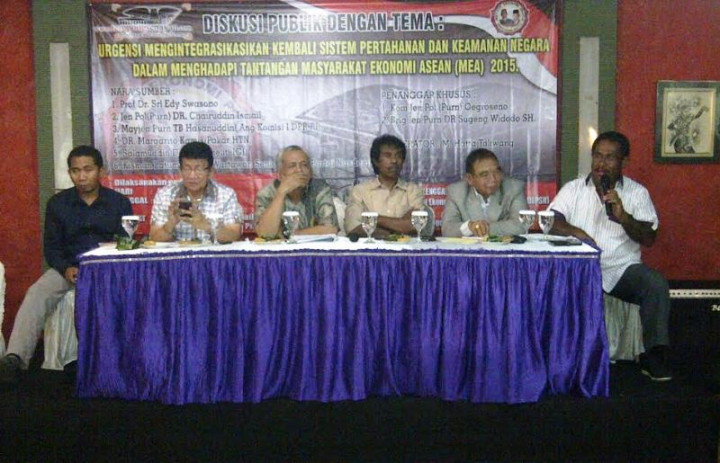 Prajurit TNI dan Polri yang Bentrok Harus Ditindak Keras