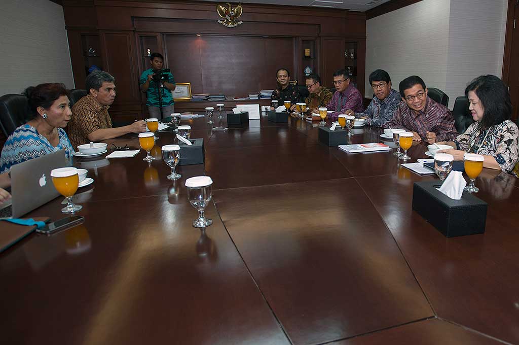 Menteri Kelautan dan OJK Bahas Pembiayaan buat Nelayan