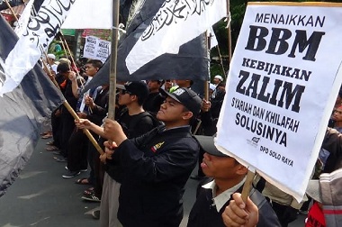 Demo Ricuh di Malam Hari, Empat Mahasiswa Diamankan