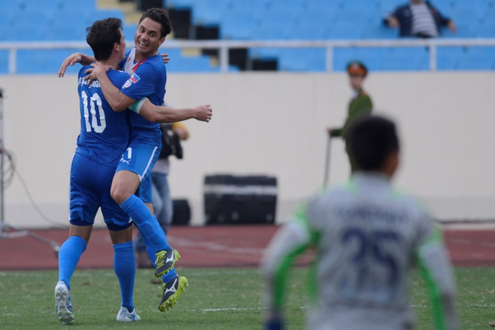 Filipina Menang Besar di Laga Pembuka