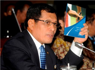 Nurdin Halid Sebut Munas Sesuai AD/ART Golkar