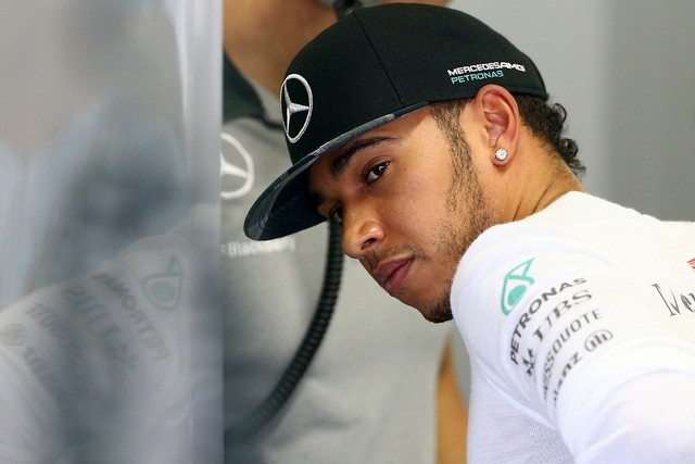 Menang di Yas Marina, Hamilton Kembali Juara Dunia