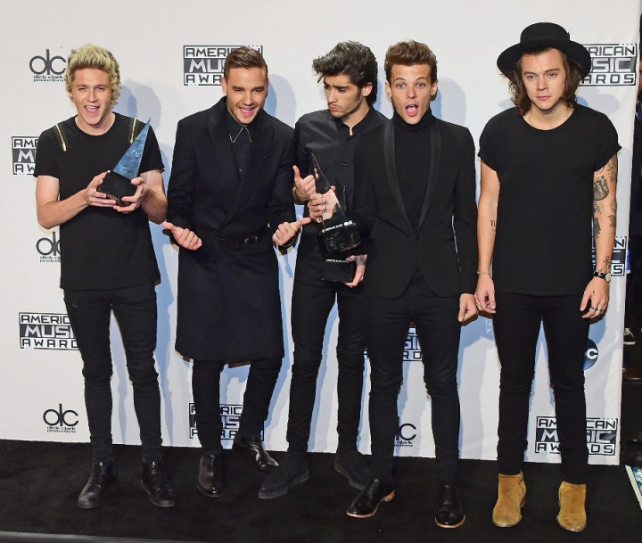 One Direction Menang Besar di American Music Awards 