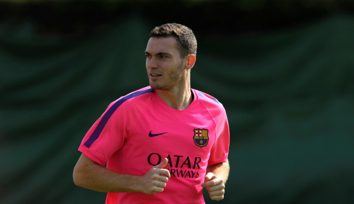 Tak Kunjung Pulih, Vermaelen Naik Meja Bedah?