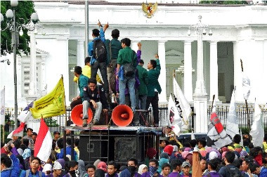 Siang ini, 2000 Orang Lakukan Demo Tolak Kenaikan Harga BBM