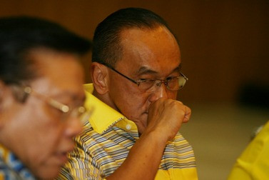 Kumpulkan DPD I, Ical Disebut Penakut