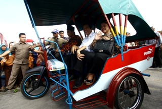 Jokowi Bakal Tinjau Ulang Izin Perusahaan Pengonversi Lahan Gambut