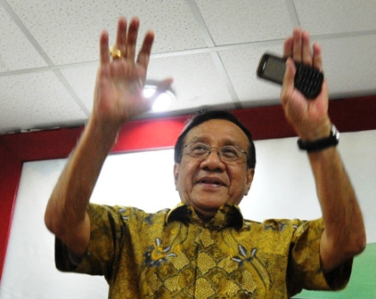  Akbar Tandjung: Sebaiknya Munas IX Golkar Ditunda