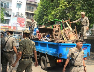 Pemkot Jaksel Relokasi PKL Grogol Selatan Tahun Depan
