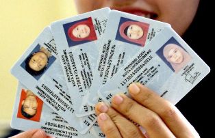 Mendagri Putuskan Lanjutkan Pencetakan e-KTP