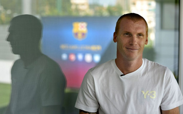 Bek Barcelona Terjangkit virus