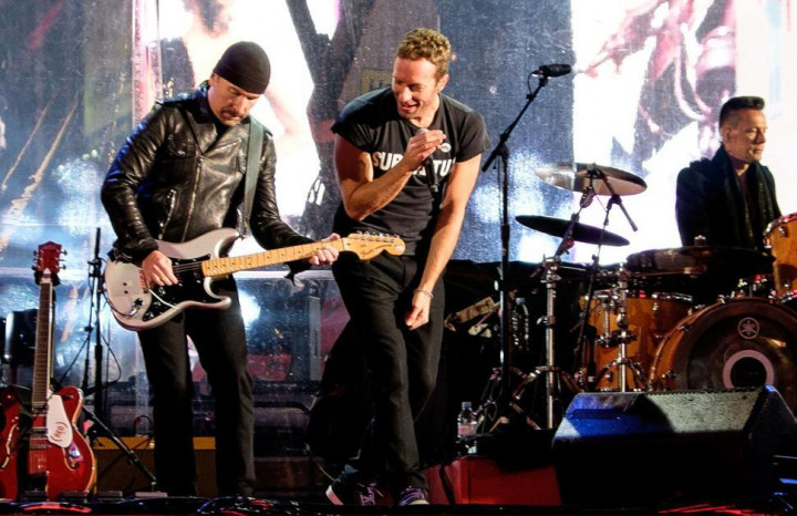 Bono Sakit, Bruce Springsteen & Chris Martin Jadi Vokalis U2 Dadakan