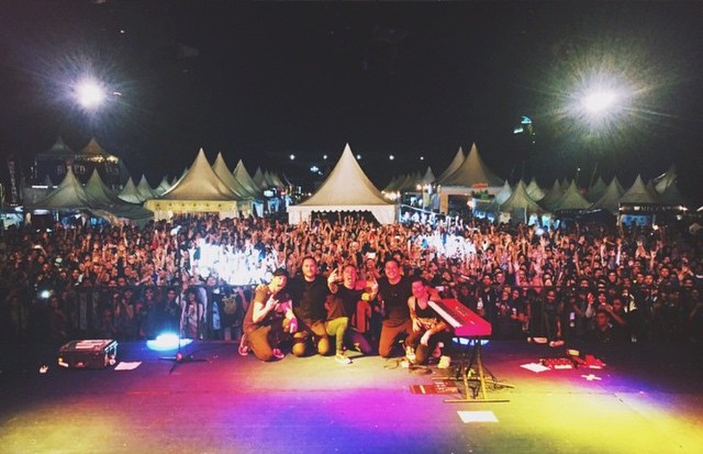 Konser Yellowcard di Jakarta Diganggu Insiden Gitar <i>Ngambek</i>