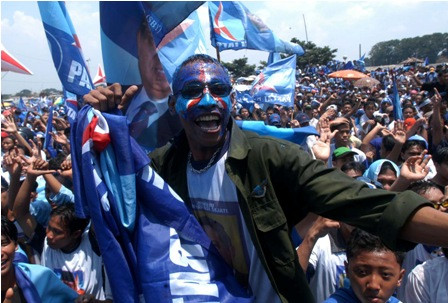 Golkar Tolak Perppu Pilkada,  Demokrat Melawan