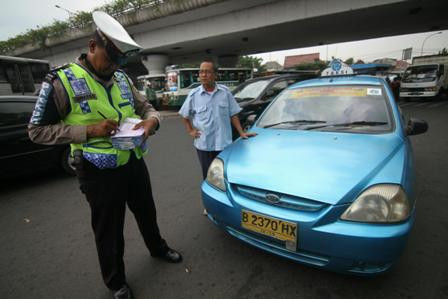 Polda Metro Berharap Ada Upaya Penertiban Taksi Liar