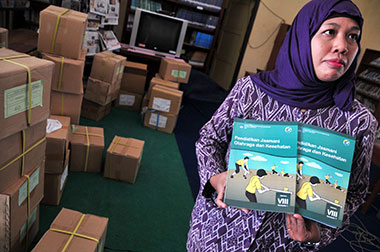 Guru di Tasikmalaya Sambut Penghentian Kurikulum 2013