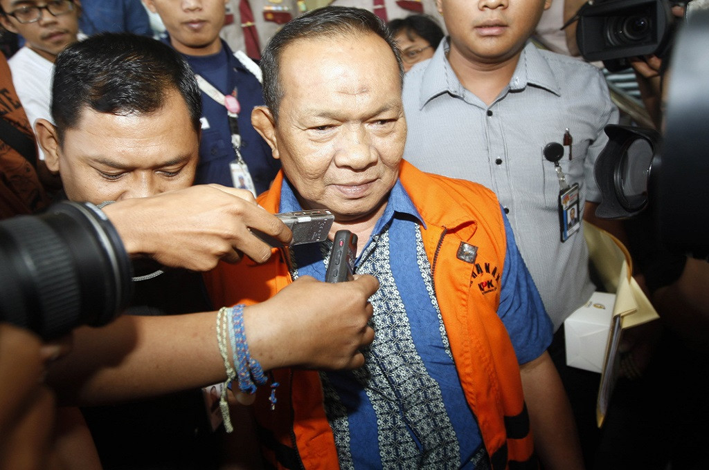 Ramlan Comel mengenakan rompi tahanan KPK, MI/ Rommy Pujianto