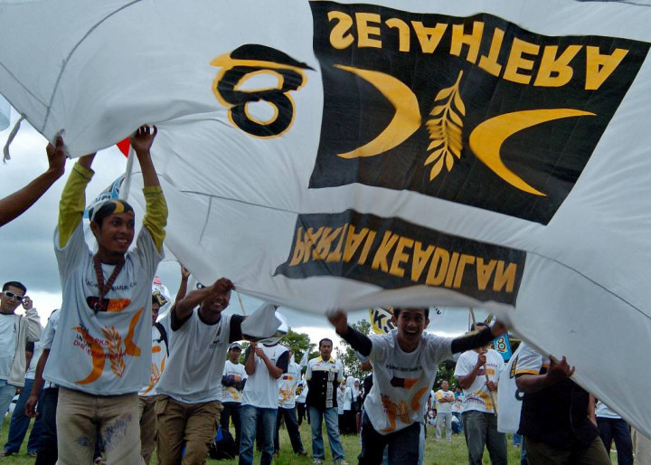 PKS tak Mau Latah Ikuti Jejak Ical Dukung Perppu Pilkada