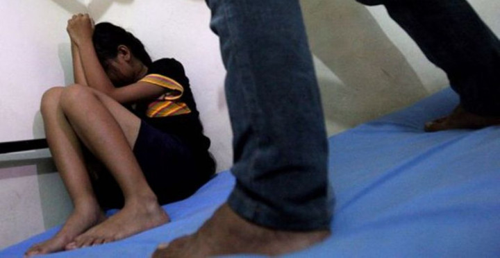 Gadis Tuna Rungu Dinodai Tetangganya di Depok