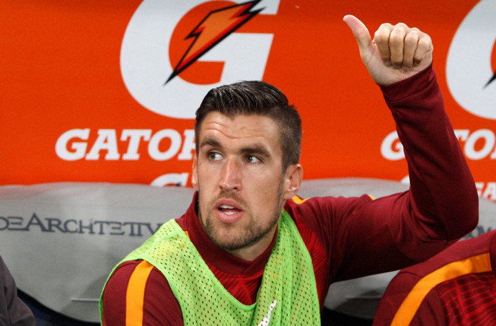 Van Gaal Ajak Strootman ke Old Trafford