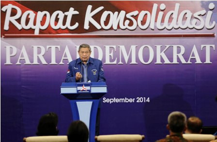 Demokrat, Gadis Seksi yang Jadi Rebutan