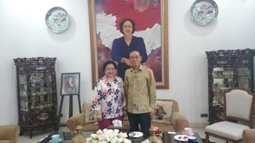 Dubes Tanizaki bertemu dengan mantan Presiden Megawati (Foto: Dok.Kedubes Jepang)