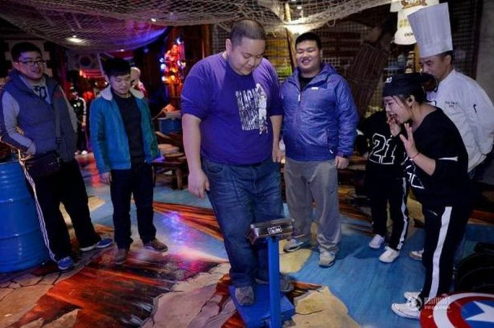 Tantang Pria Gemuk, Restoran Buat Promosi Makan Gratis