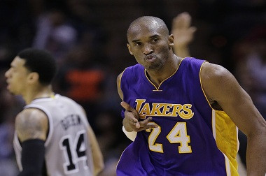 Hempaskan Spurs, Lakers Raih Kemenangan Kedua Beruntun