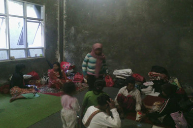 Pasca-Longsor, Warga Tetangga Dusun Jemblung Masih Mengungsi