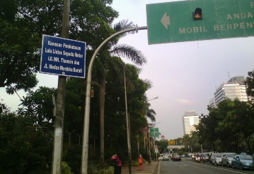 Dilarang Melintas di Jalan Protokol, Kurir Paket Mengaku Kerepotan