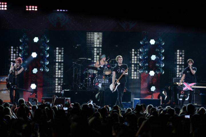 5 Seconds Of Summer: Kami Band Rock!