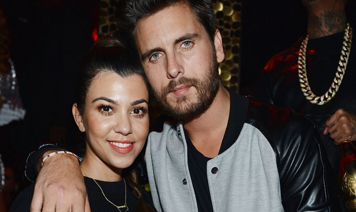 Kourtney Kardashian Dipaksa Ibu Jual Foto Anaknya