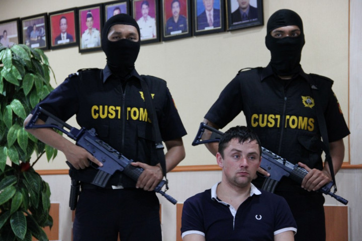 Red Notice 2014, Dagang Manusia hingga Korupsi