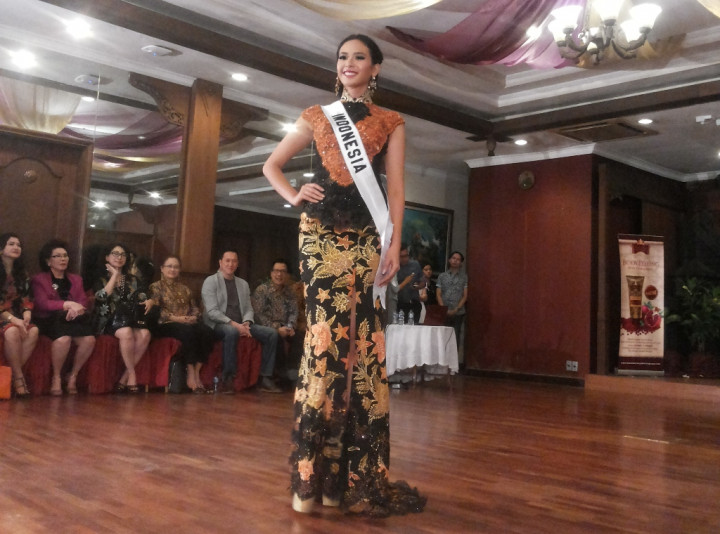 Elvira Devinamira Bakal Nge-Gym di Tempat Victoria's Secret Angel