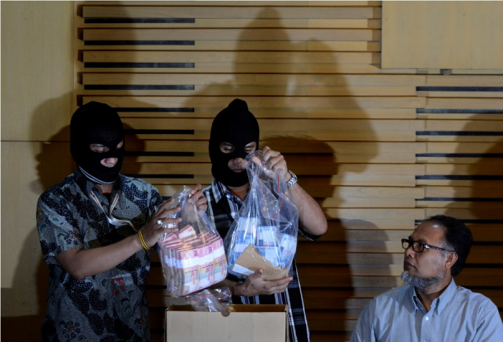 Politikus Golkar Jadi Buronan Korupsi Baju Koko