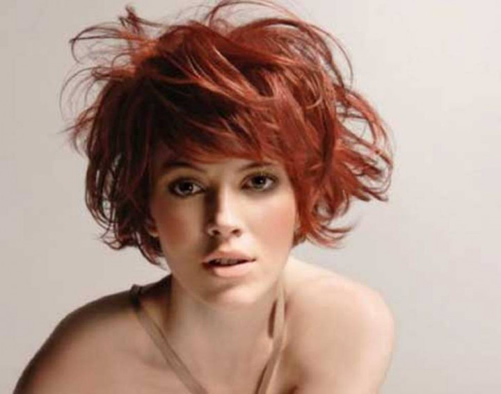 4 Gaya Rambut Simpel Untuk Pergi Ke Kantor