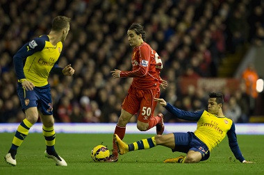 Diwarnai Kartu Merah dan Bertanding Selama 100 Menit, Liverpool-Arsenal Imbang 