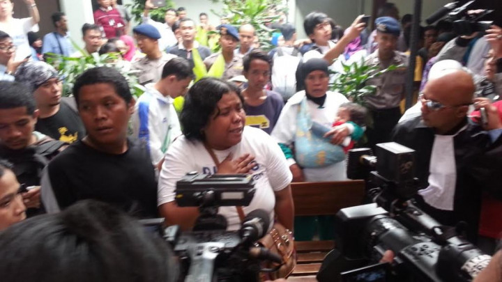 Ibu Awan: Kita Orang Susah Dizalimi, Hukum tak Adil Buat Kita 