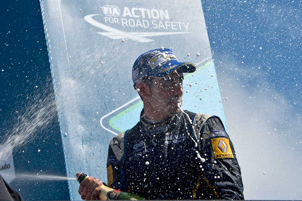 Buemi Bertahan di Red Bull sebagai Pembalap Cadangan