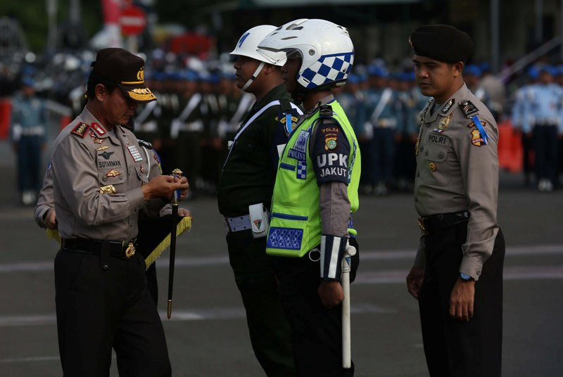 Kapolri Jenderal Sutarman saat apel Operasi Lilin 2014-- MI/RAMDANI