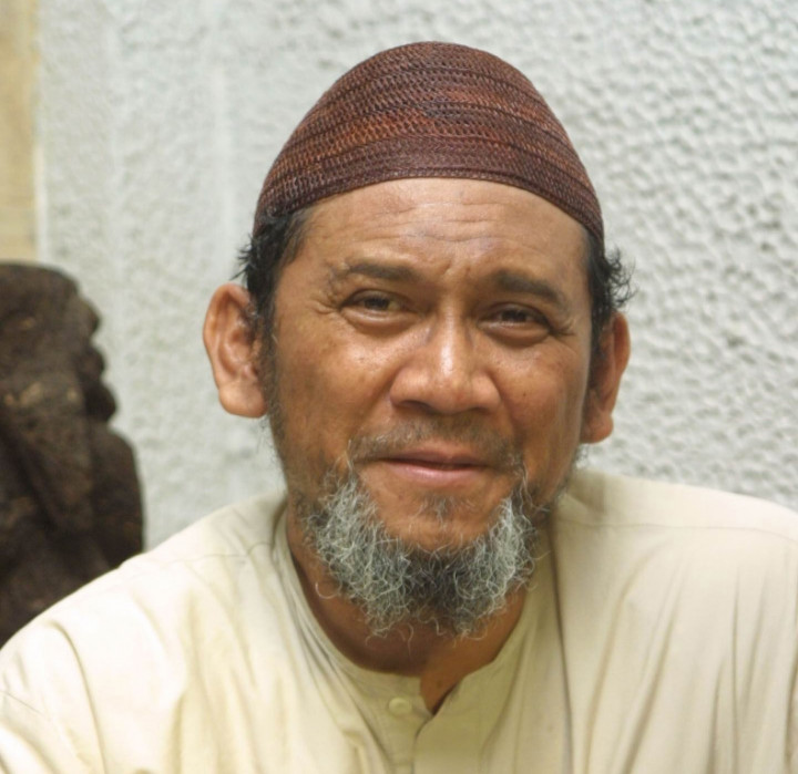 Musisi Rock Senior Yang Berubah Jadi 'Alim