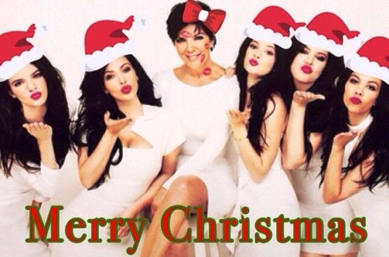 Begini Kartu Natal ala Keluarga Kardashian 
