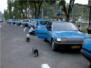 Libur Natal, Penghasilan Sopir Taksi Terjun Bebas 
