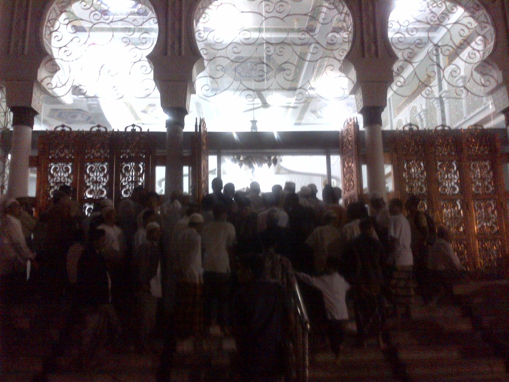 Suasana Aceh Berzikir di Masjid Raya Baiturrahman -- Mterotvnews.com/M. Rodhi Aulia