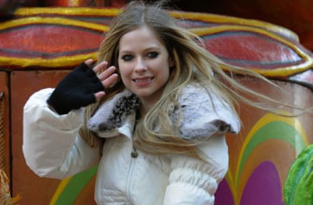 Avril Lavigne Jalani Rehabilitasi Narkoba?