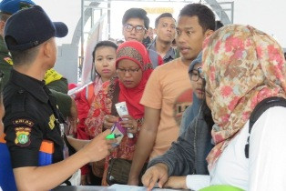 Waduh, Ternyata di Stasiun Senen Masih Ada Calo 