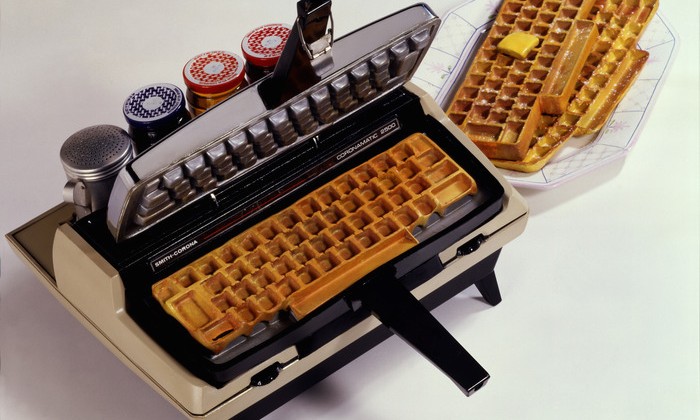Inilah Alat Pembuat Waffle Berbentuk Keyboard